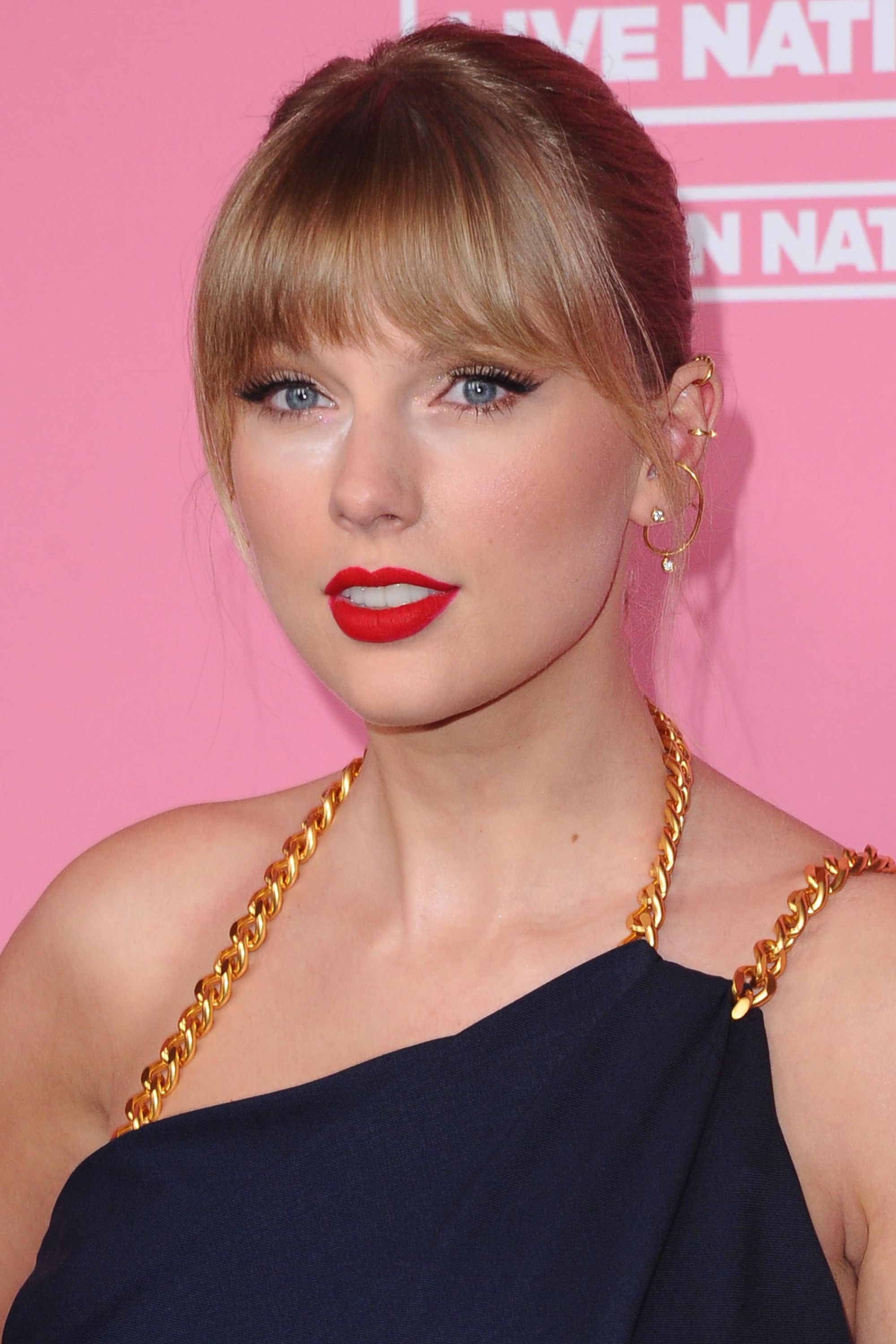 Taylor Swift Web Photo Gallery: Click image to close this window