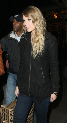 HQ
