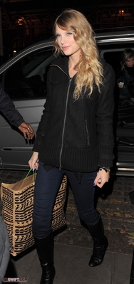 HQ
