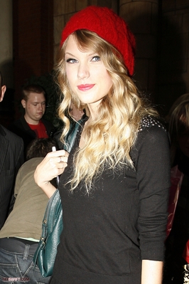 HQ
