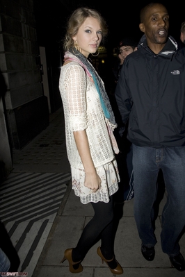 HQ
