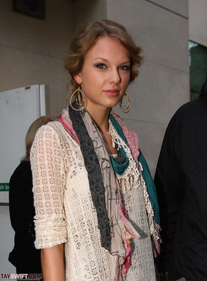 HQ
