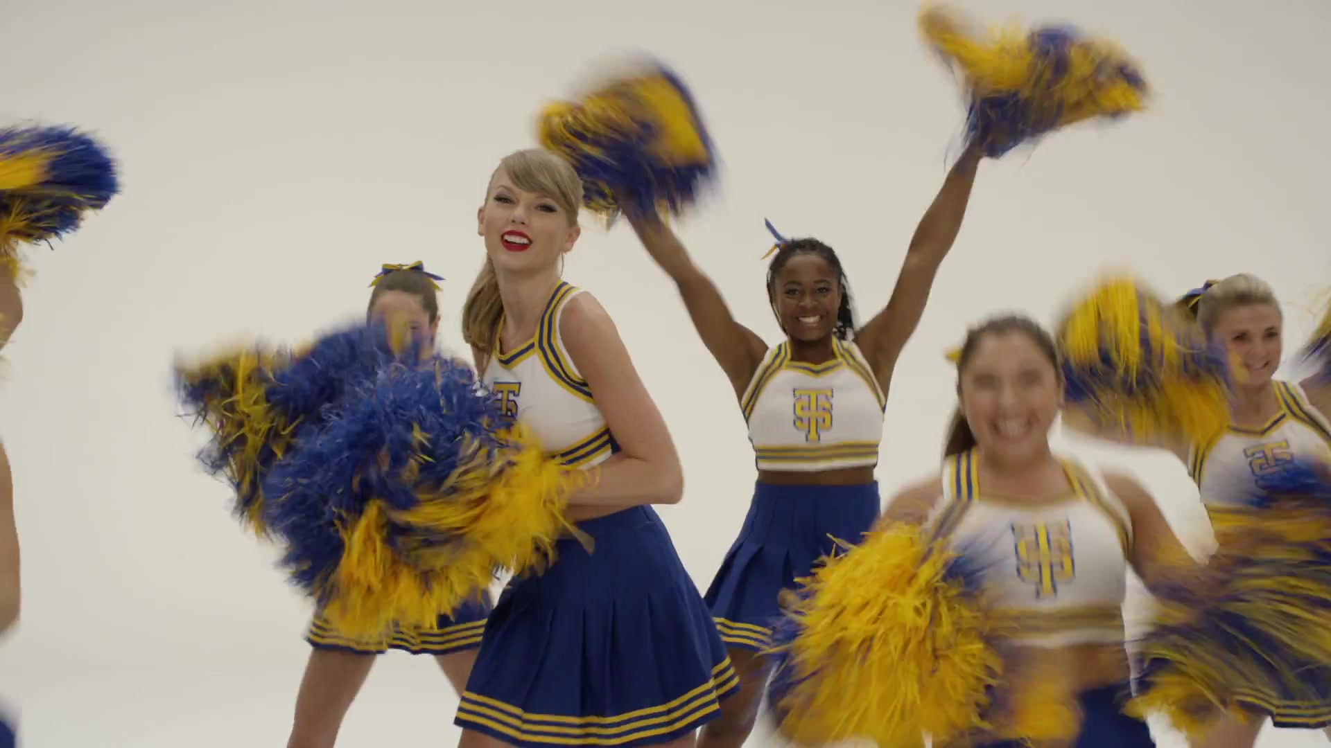 Outtakes Video 1 The Cheerleaders 082 Taylor Swift Web Photo